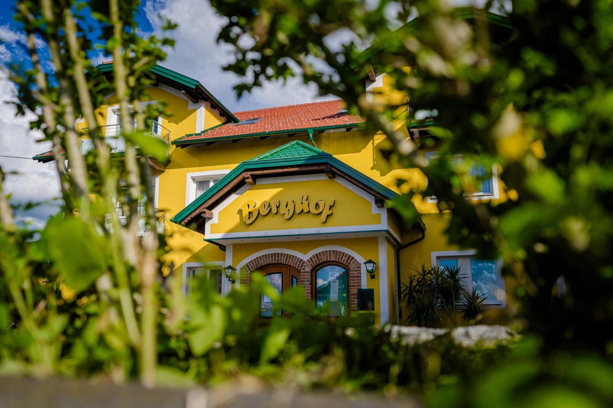 Pension Baumgartner-Berghof Obernberg am Inn ภายนอก รูปภาพ